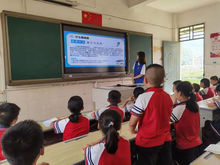 《誠信課堂》進(jìn)校園系列活動(dòng)在閩侯縣各校區(qū)內(nèi)陸續(xù)開展